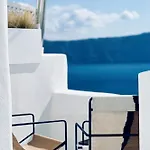 Delta * Oia
