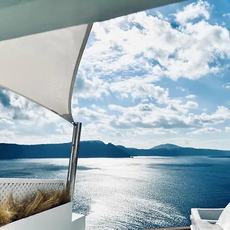 Delta Oia (Santorini)