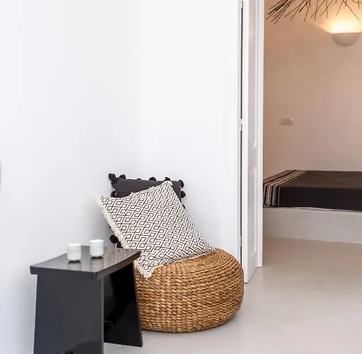 Delta * Oia (Santorini)